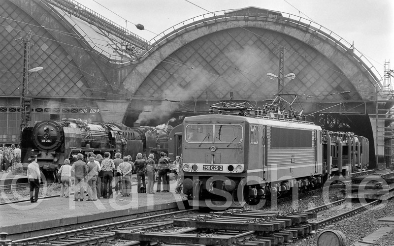 DR 410 0,0 - Hbf. Leipzig, 1978 - Eisenbahnstiftung - Foto- Karsten Risch_1978 114_KR74817